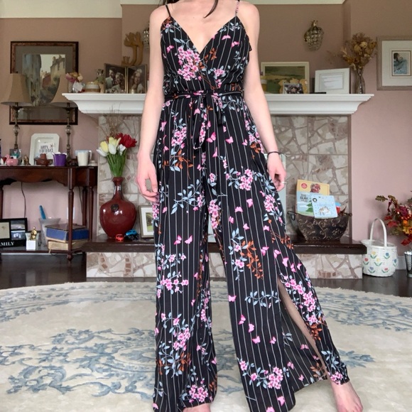NWOT Japna Floral Jumpsuit - Picture 4 of 8